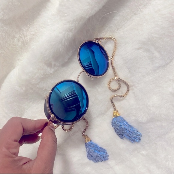 NWOT MY WILLOWS BLUE MORROR ROUND SUNGLASSES WITH GOLD CHAIN - Picture 7 of 12